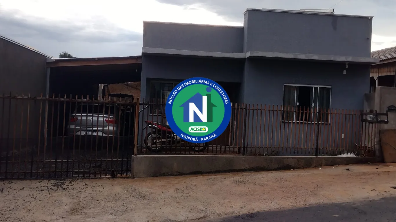 Casa à venda no Centro de Arapuã