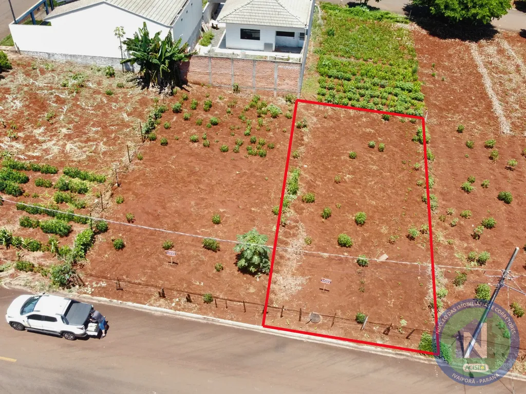 Terreno à venda no Jardim Casa Grande III